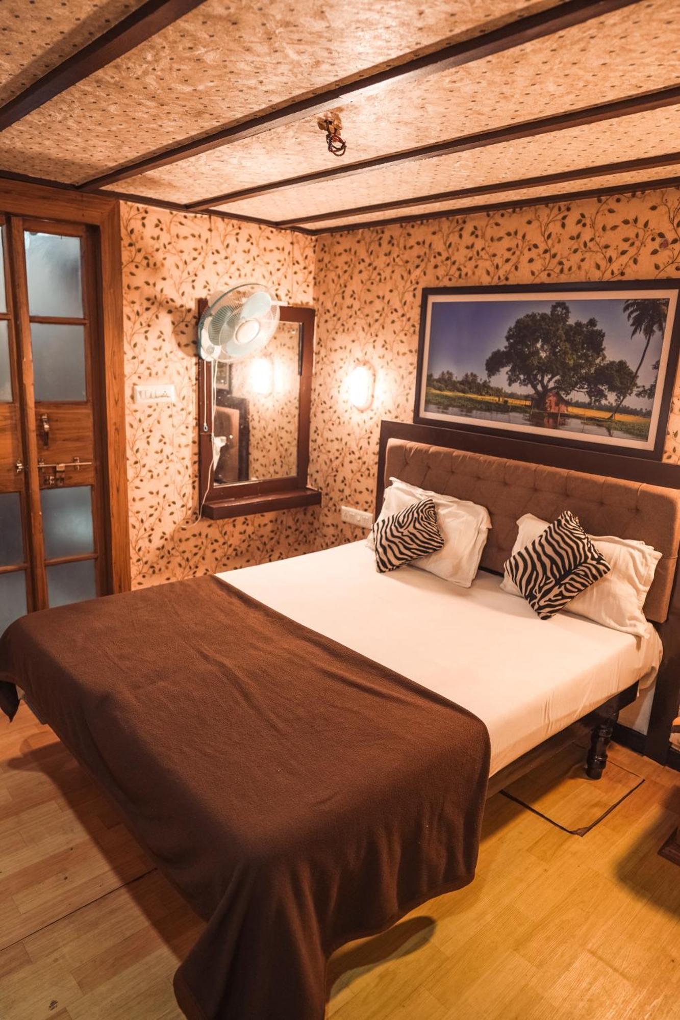 Venice Premium Houseboats Alleppey Alappuzha Екстер'єр фото