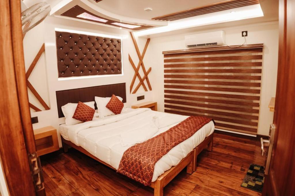 Venice Premium Houseboats Alleppey Alappuzha Екстер'єр фото