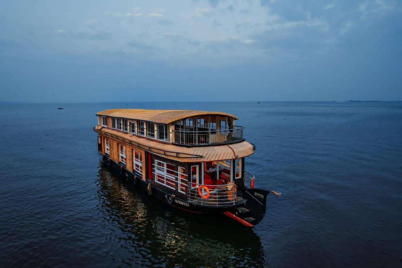 Venice Premium Houseboats Alleppey Alappuzha Екстер'єр фото