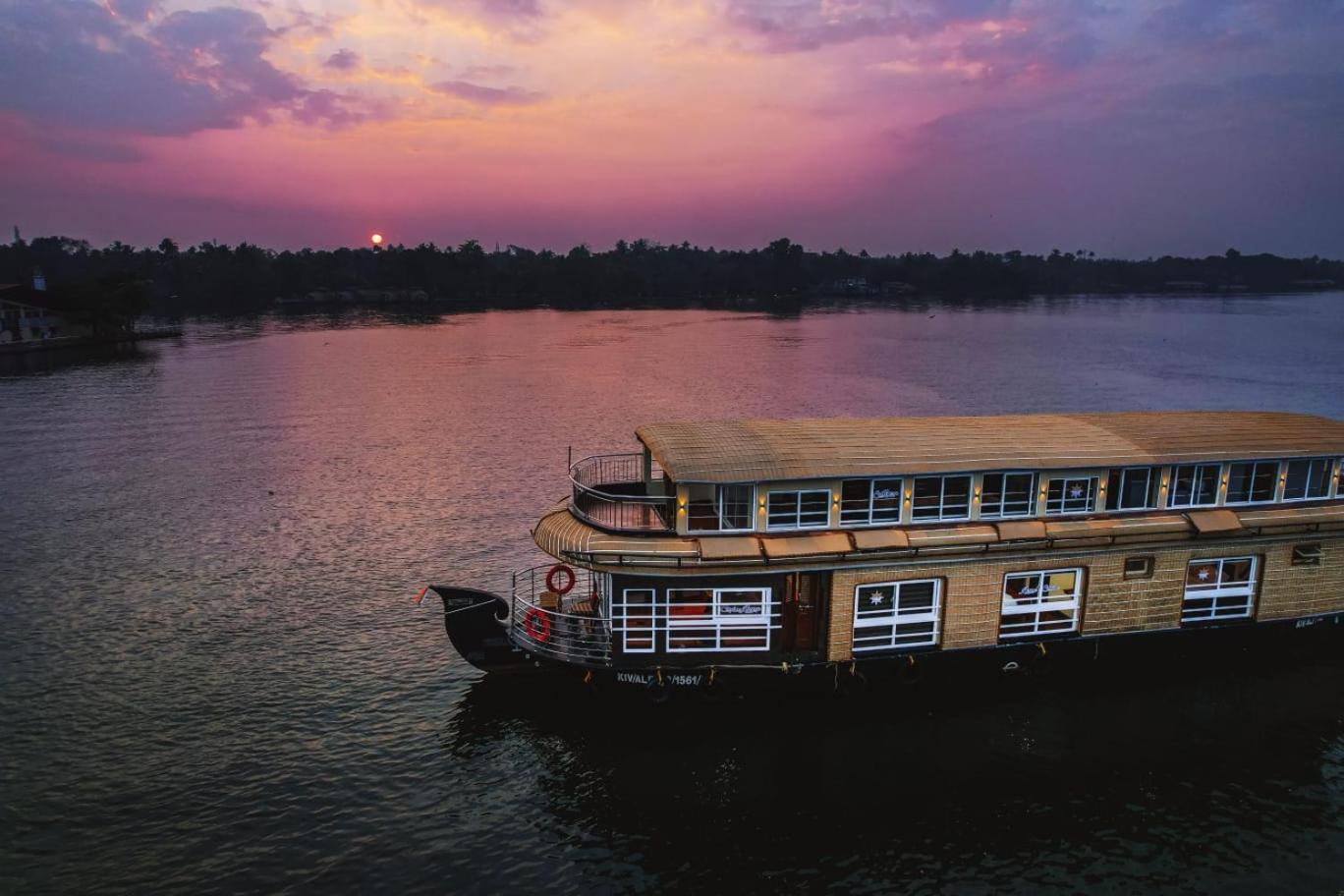 Venice Premium Houseboats Alleppey Alappuzha Екстер'єр фото
