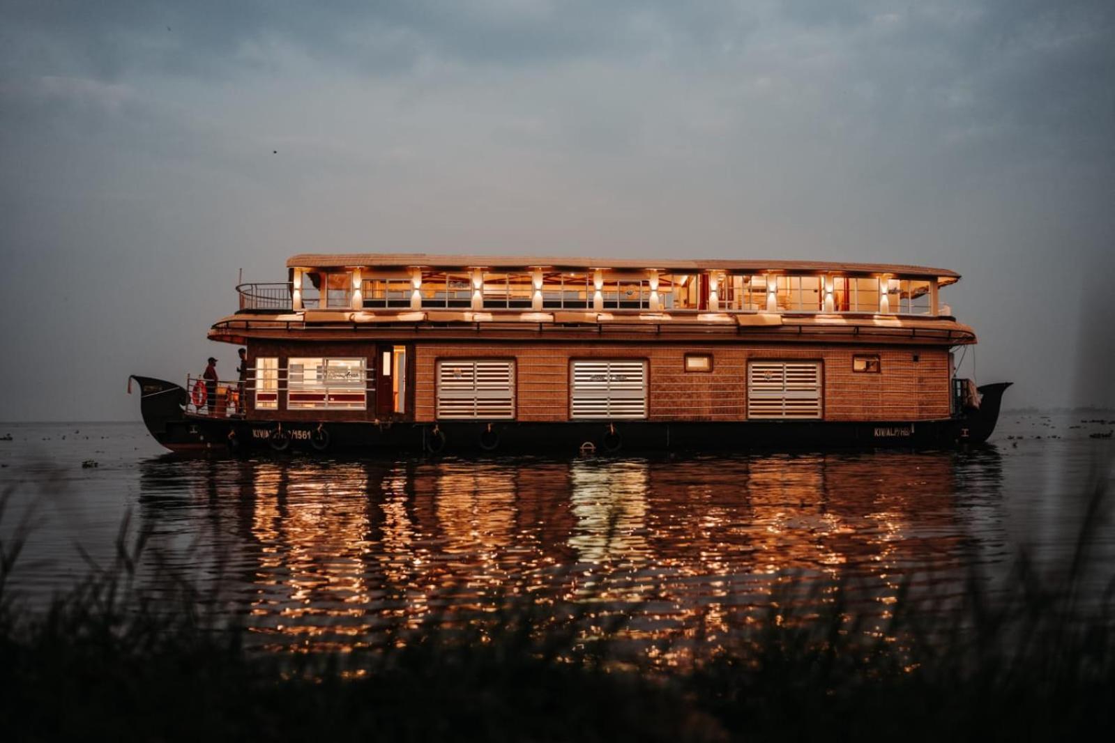 Venice Premium Houseboats Alleppey Alappuzha Екстер'єр фото